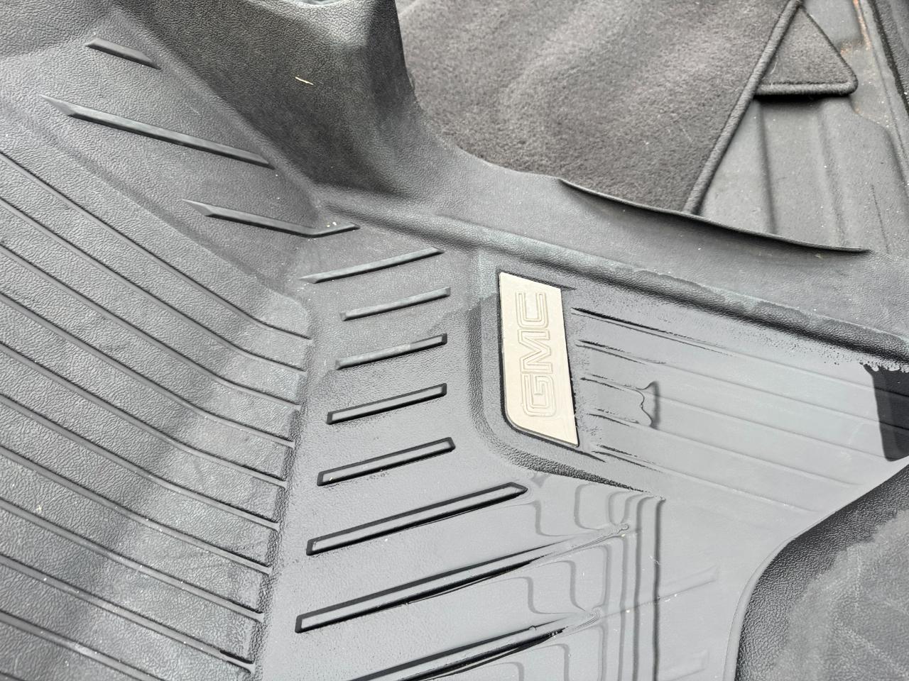 GMC Sierra 1500 4WD Crew Cab 153.0" SLT 2017