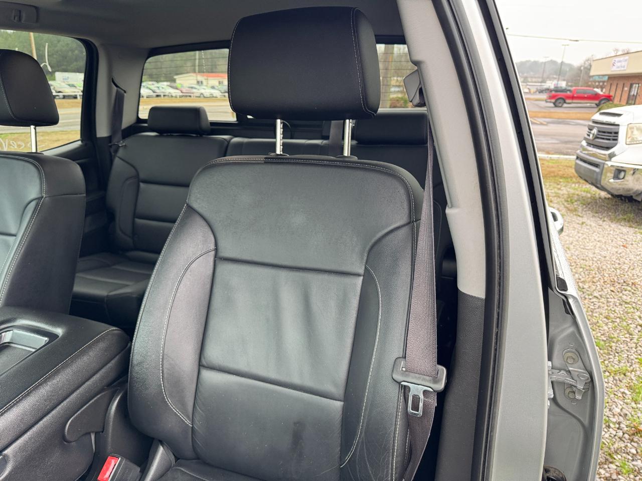 GMC Sierra 1500 4WD Crew Cab 153.0" SLT 2017