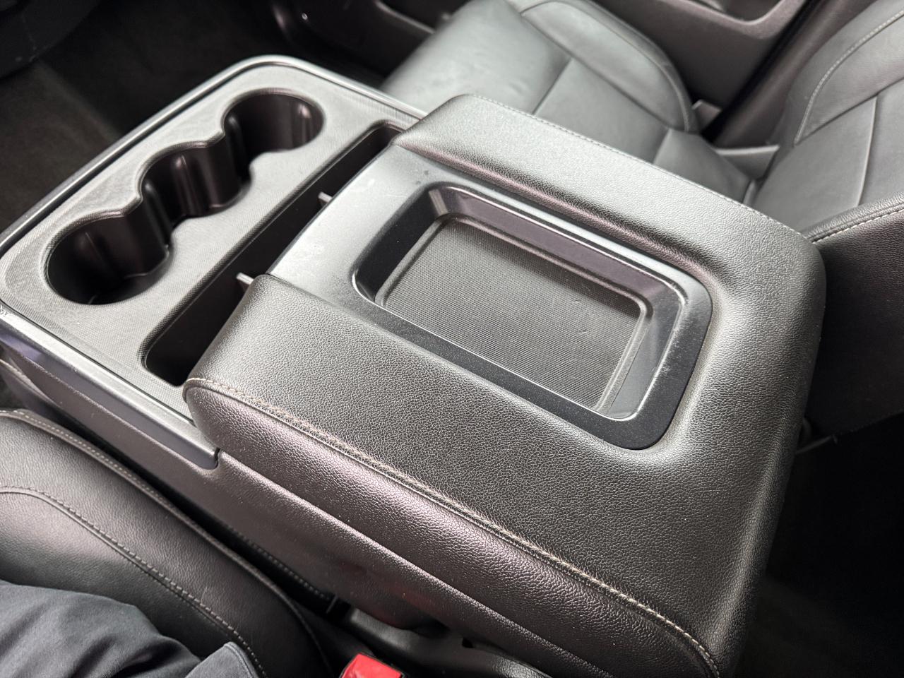 GMC Sierra 1500 4WD Crew Cab 153.0" SLT 2017