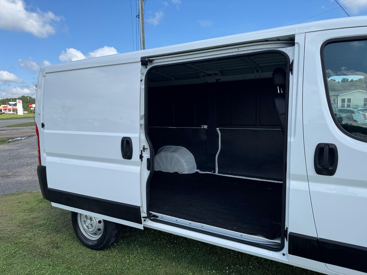 RAM ProMaster Cargo Van 2500 Low Roof 136" WB 2021