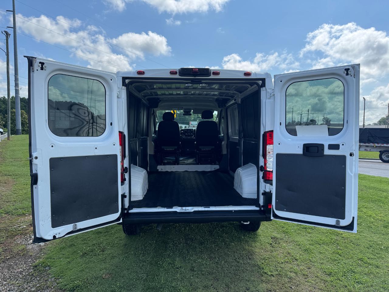 RAM ProMaster Cargo Van 2500 Low Roof 136" WB 2021
