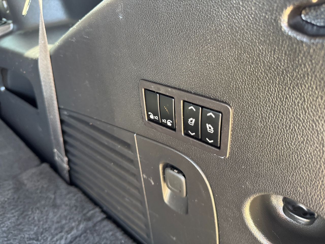 GMC Yukon 2WD 4dr Denali 2018