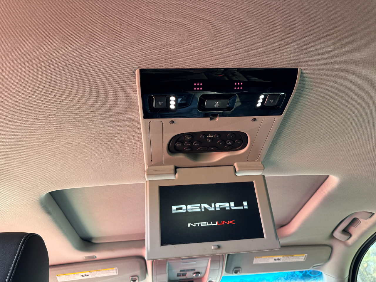 GMC Yukon 2WD 4dr Denali 2018