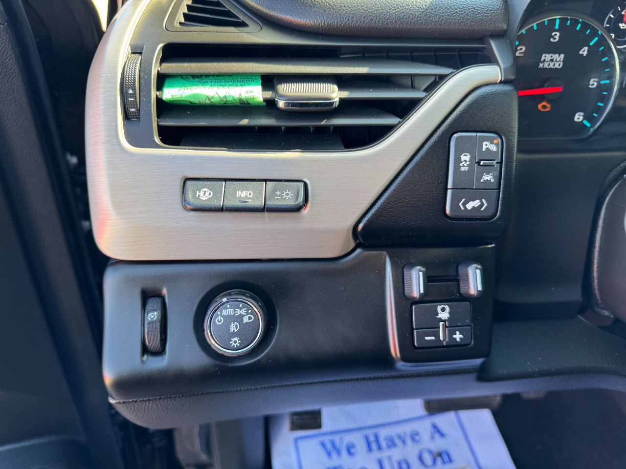 GMC Yukon 2WD 4dr Denali 2018