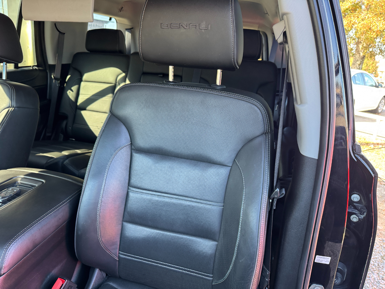 GMC Yukon 2WD 4dr Denali 2018