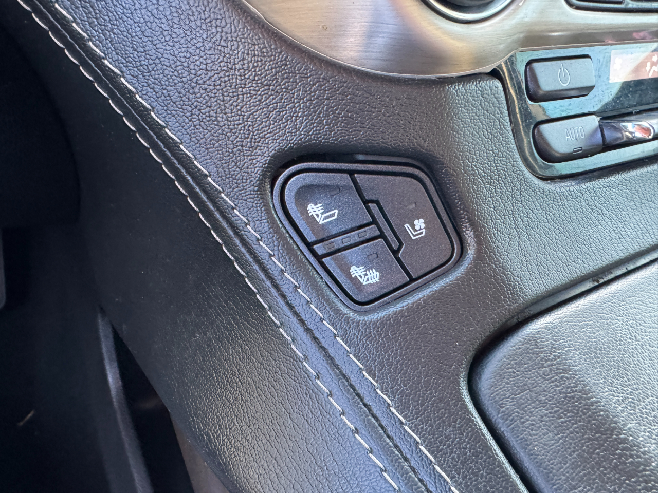 GMC Yukon 2WD 4dr Denali 2018