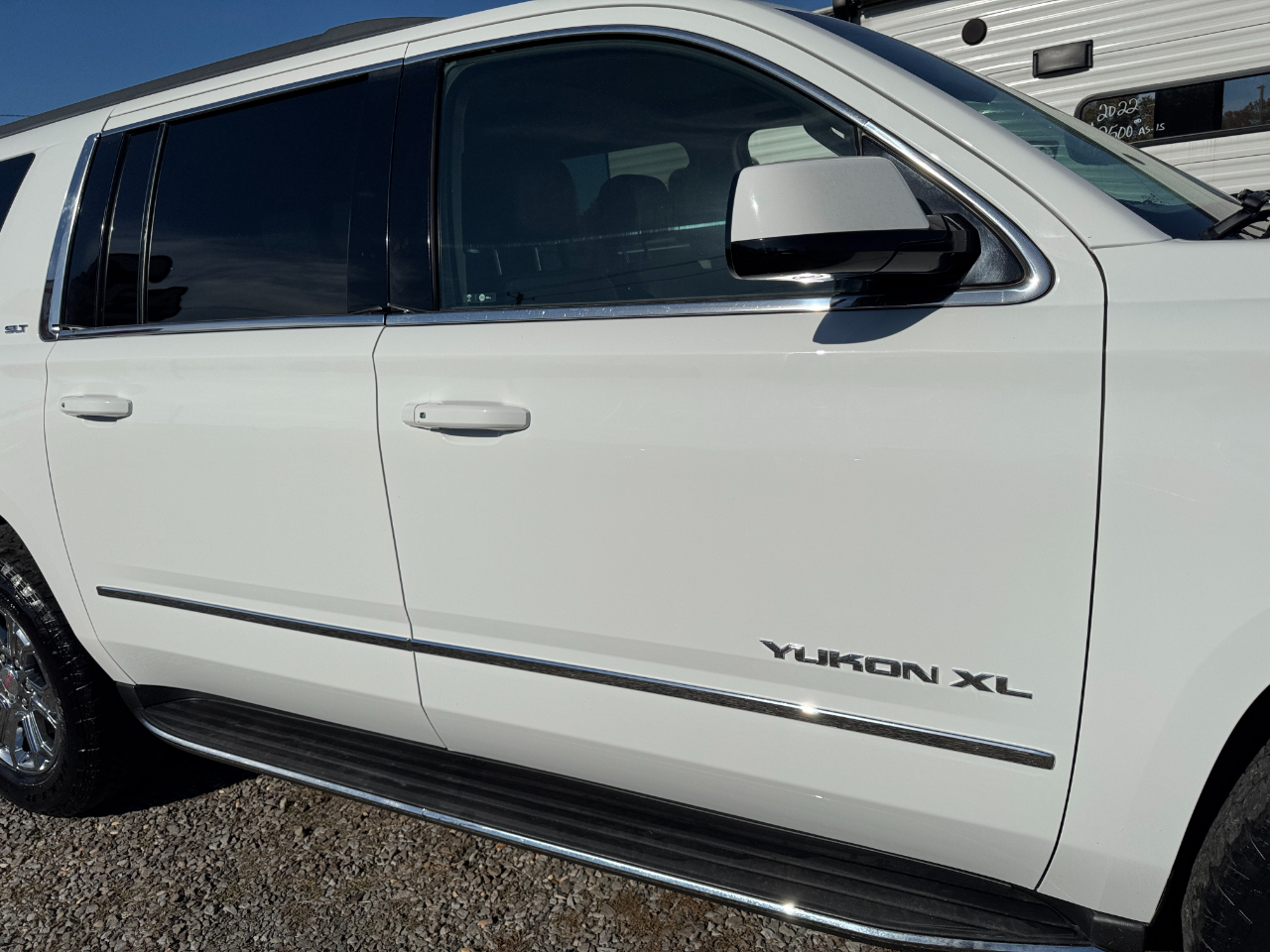 GMC Yukon XL 2WD 4dr SLT 2017