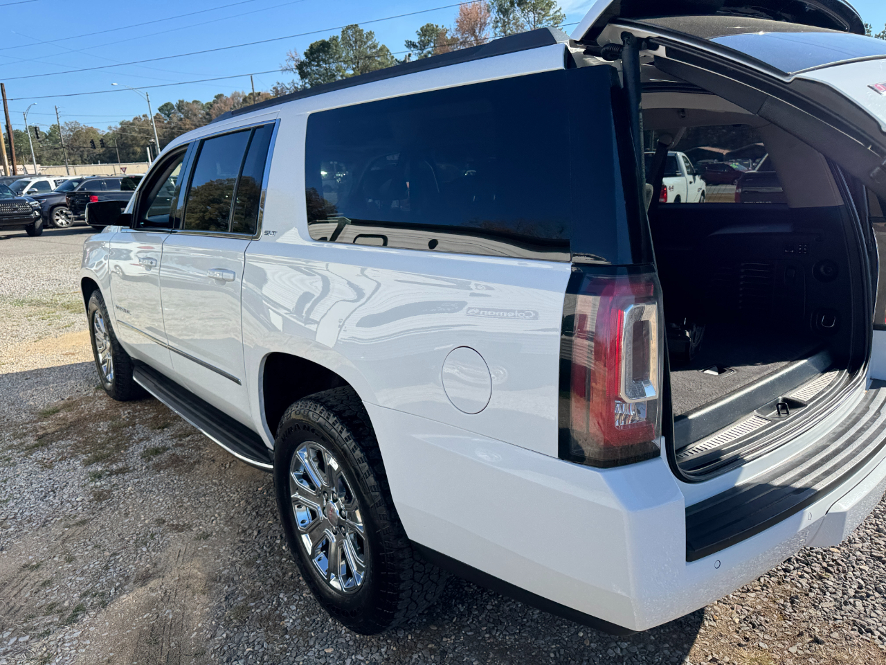 GMC Yukon XL 2WD 4dr SLT 2017