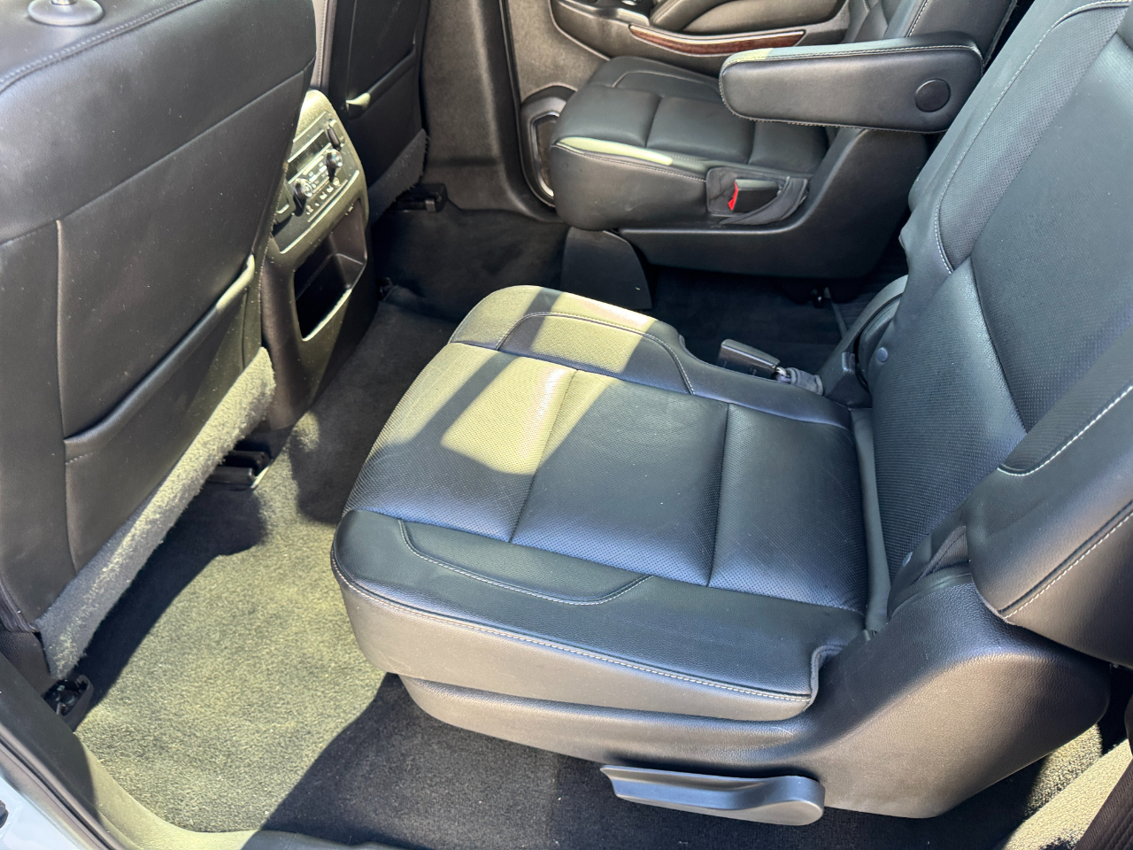 GMC Yukon XL 2WD 4dr SLT 2017