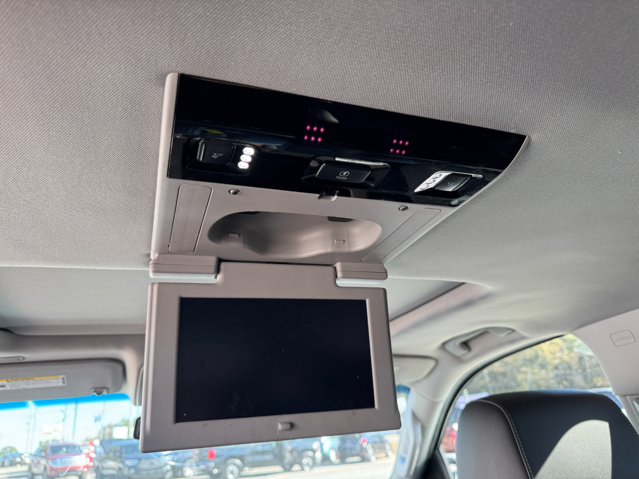 GMC Yukon XL 2WD 4dr SLT 2017