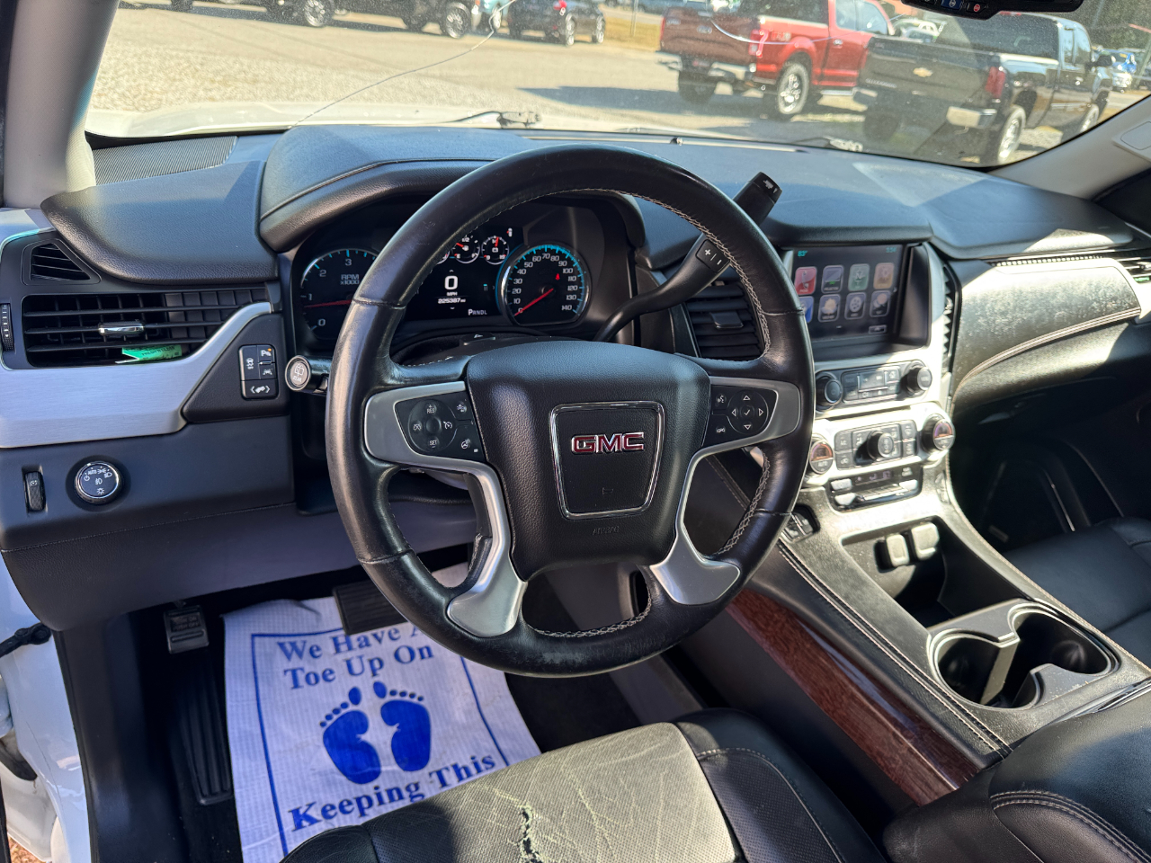 GMC Yukon XL 2WD 4dr SLT 2017