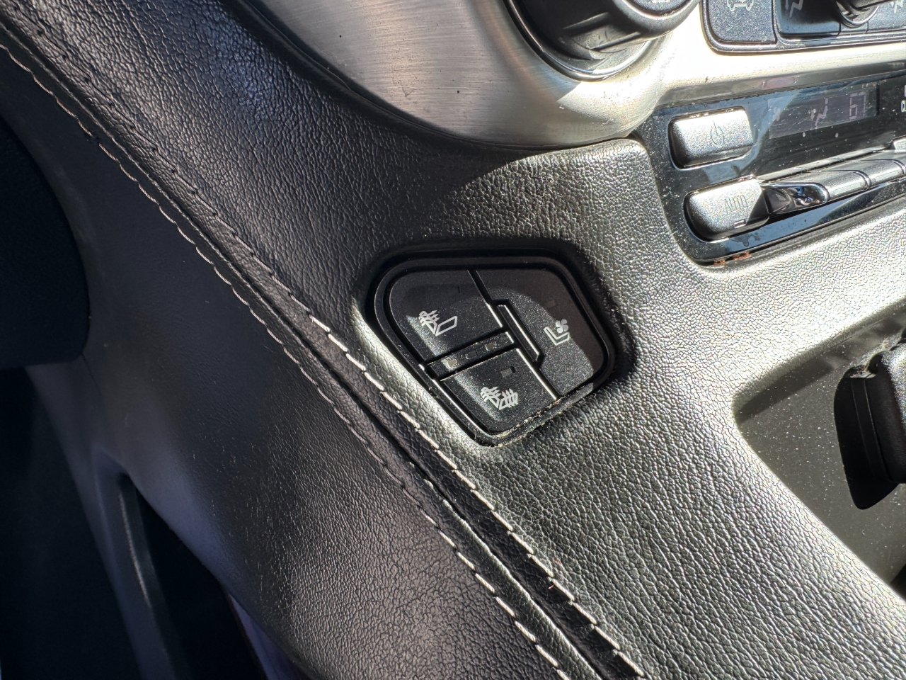 GMC Yukon XL 2WD 4dr SLT 2017