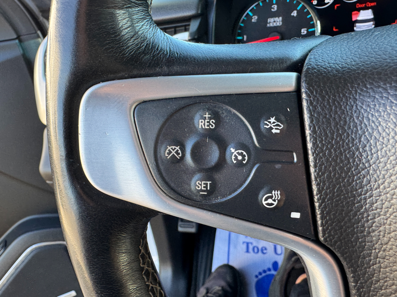 GMC Yukon XL 2WD 4dr SLT 2017