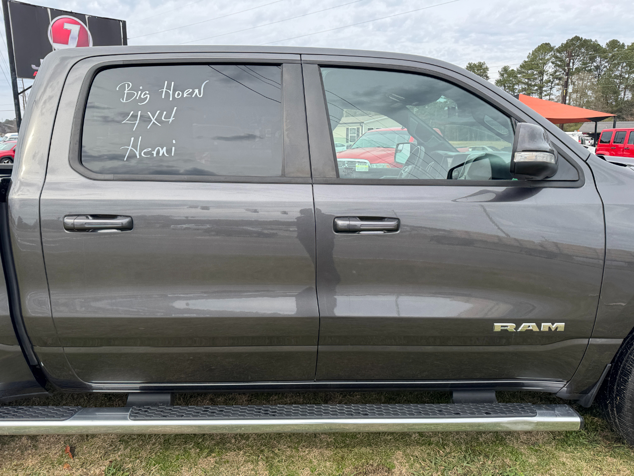 RAM 1500 Big Horn/Lone Star 4x4 Crew Cab 5'7" Box 2019