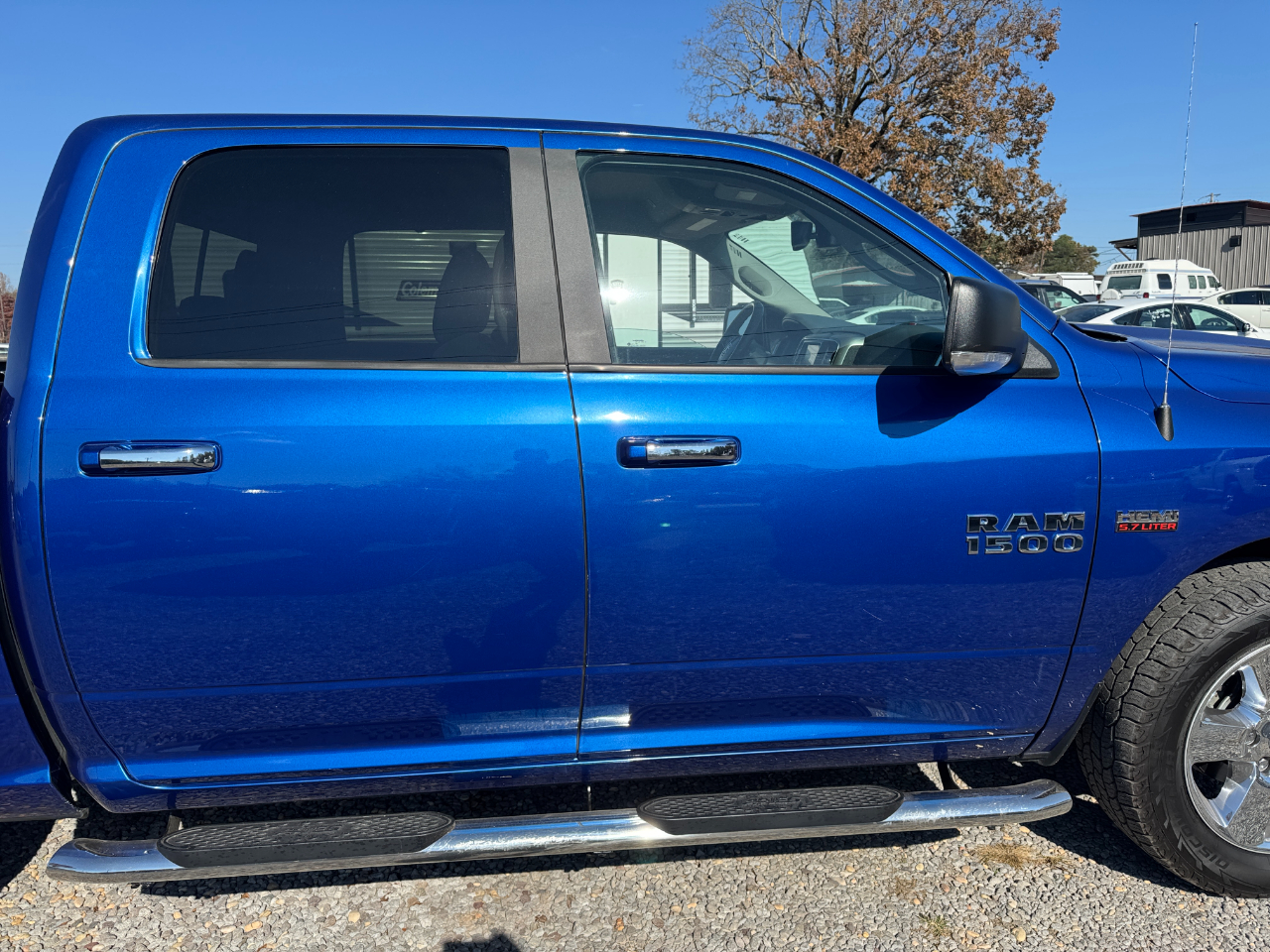 RAM 1500 Big Horn 4x4 Crew Cab 5'7" Box 2017