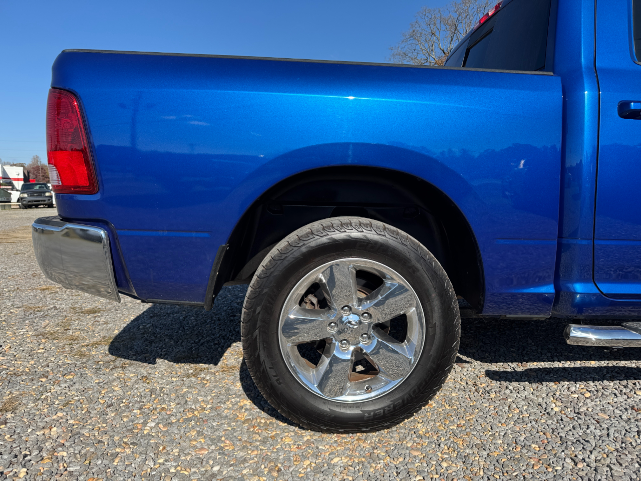 RAM 1500 Big Horn 4x4 Crew Cab 5'7" Box 2017