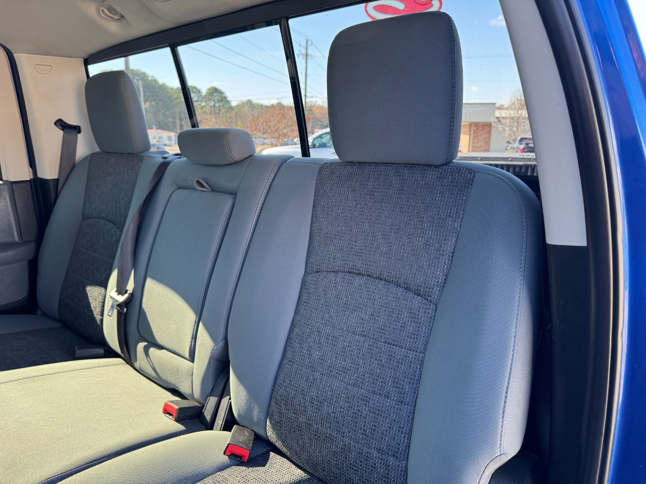 RAM 1500 Big Horn 4x4 Crew Cab 5'7" Box 2017