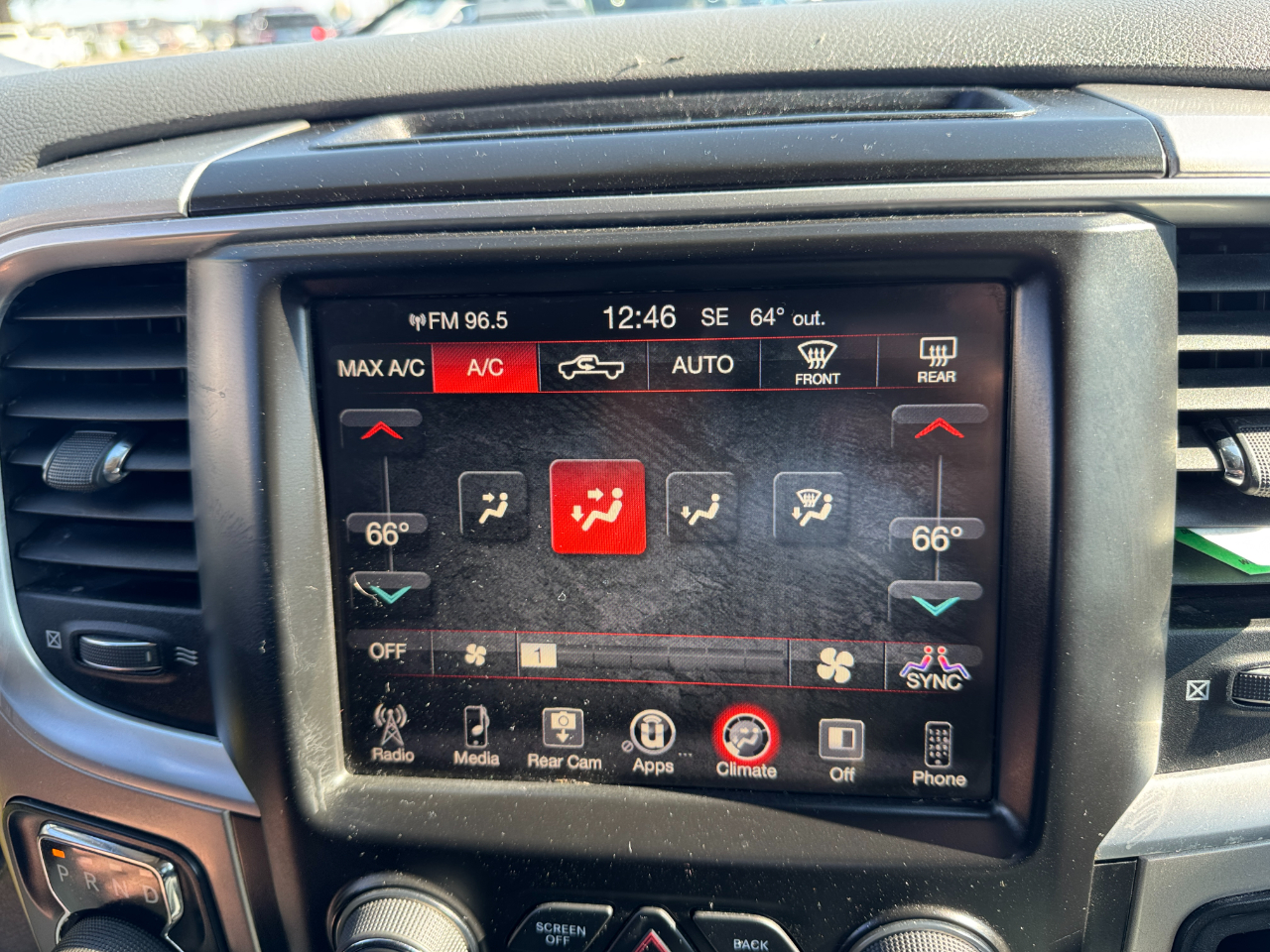 RAM 1500 Big Horn 4x4 Crew Cab 5'7" Box 2017