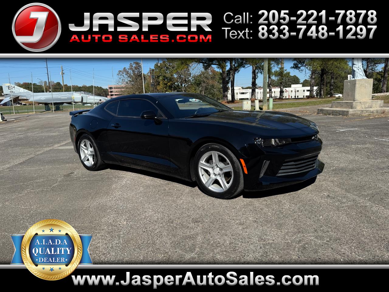 2017 Chevrolet Camaro 2dr Cpe 1LT