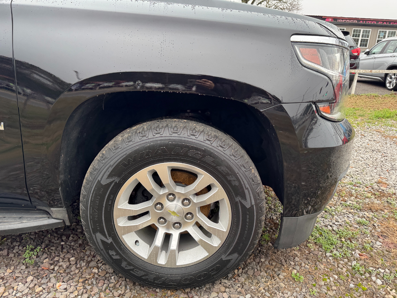 Chevrolet Suburban 2WD 4dr LT 2015