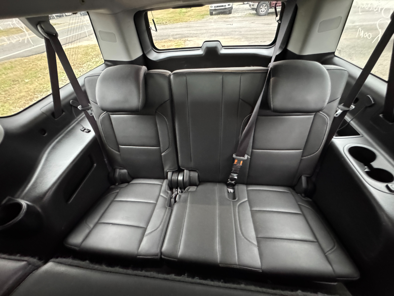 Chevrolet Suburban 2WD 4dr LT 2015