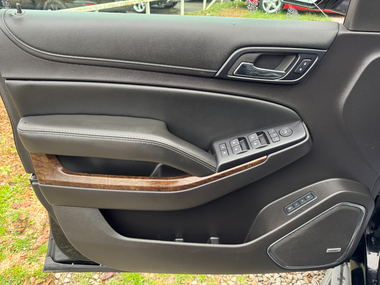 Chevrolet Suburban 2WD 4dr LT 2015