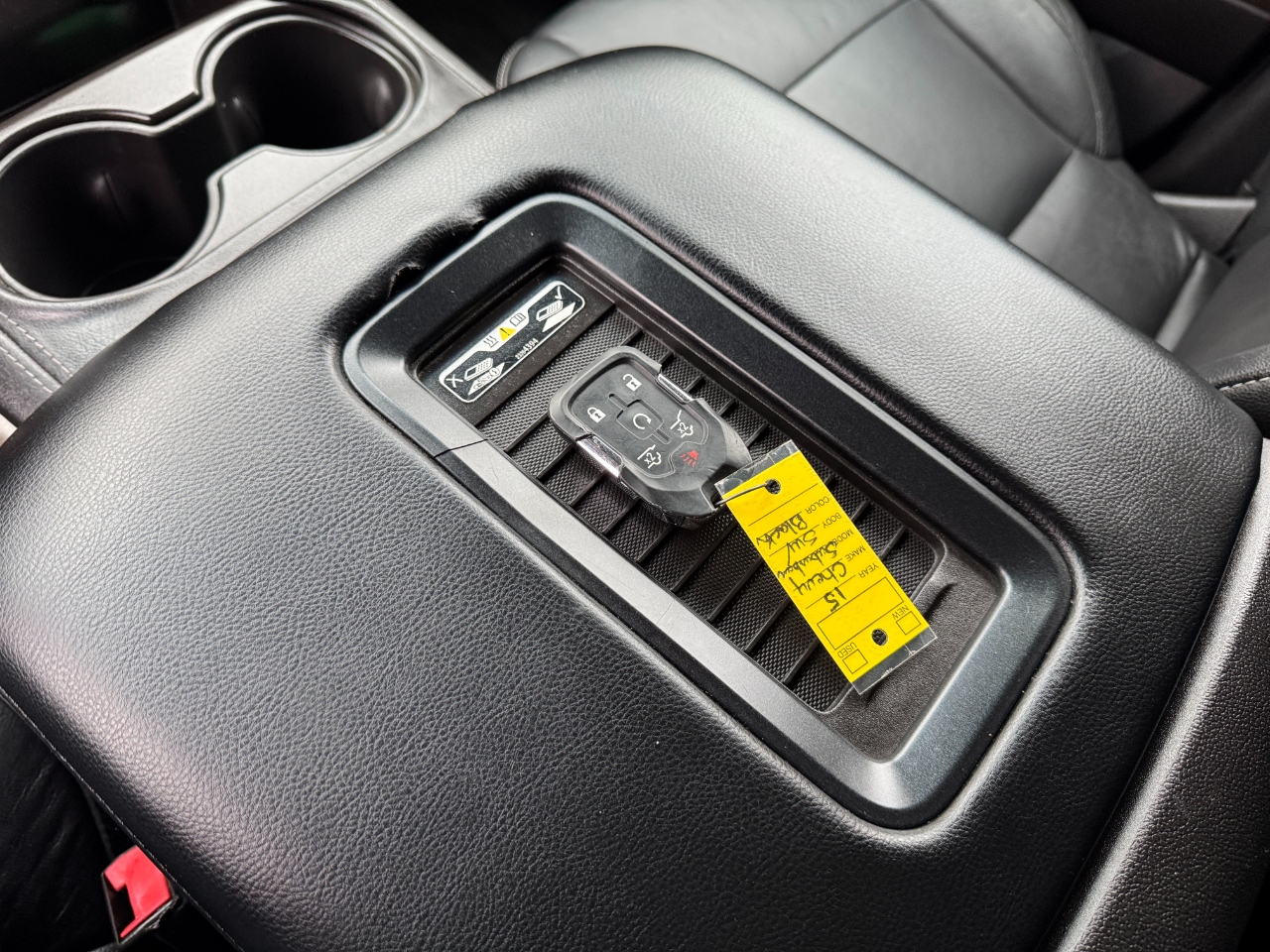 Chevrolet Suburban 2WD 4dr LT 2015