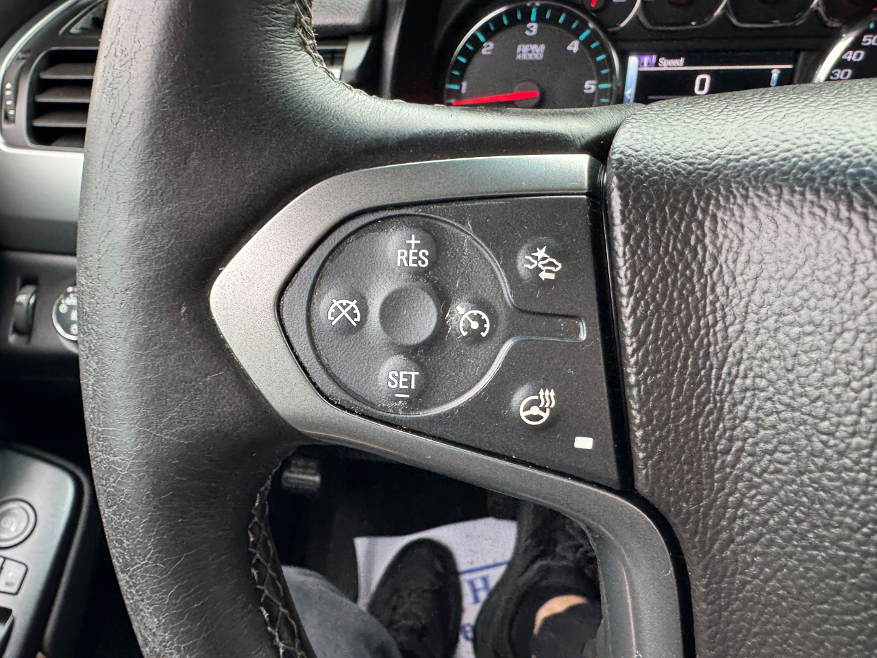 Chevrolet Suburban 2WD 4dr LT 2015