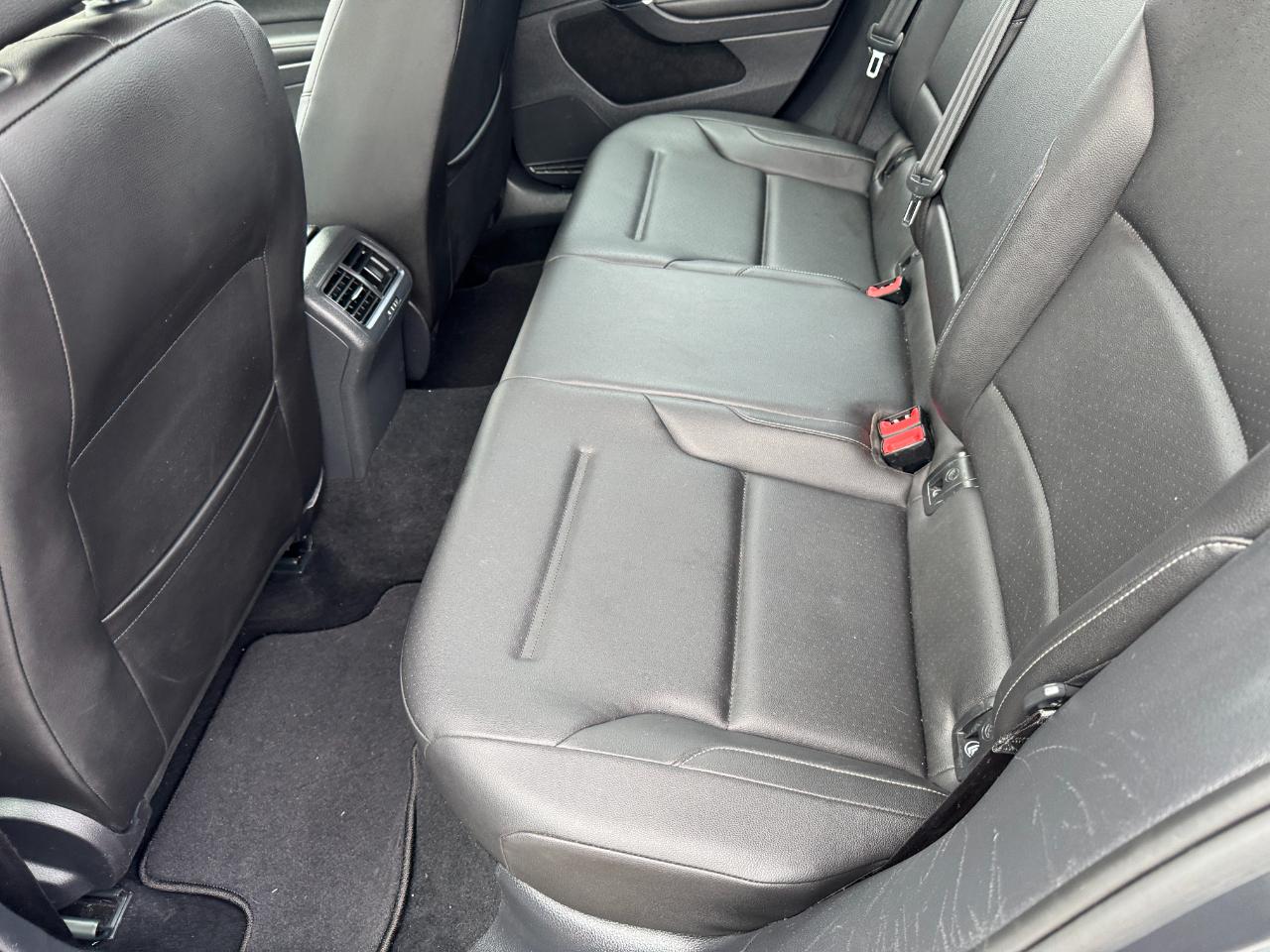 Volkswagen Golf 1.8T 4-Door Wolfsburg Edition Auto 2017