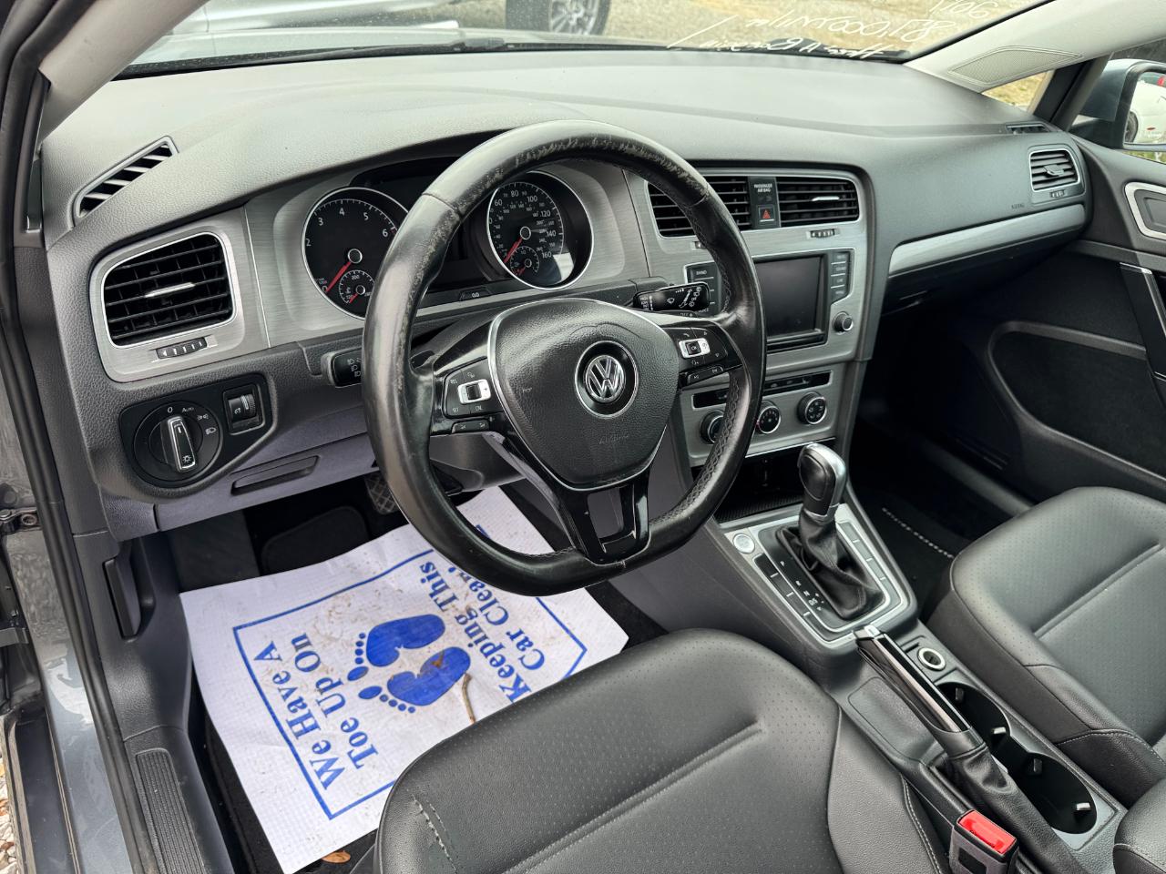Volkswagen Golf 1.8T 4-Door Wolfsburg Edition Auto 2017