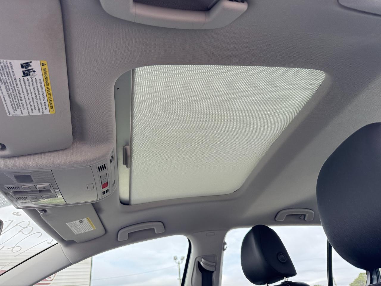 Volkswagen Golf 1.8T 4-Door Wolfsburg Edition Auto 2017