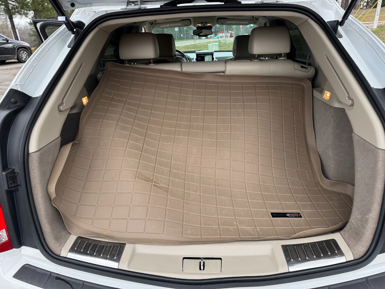 Cadillac SRX FWD 4dr Premium Collection 2011