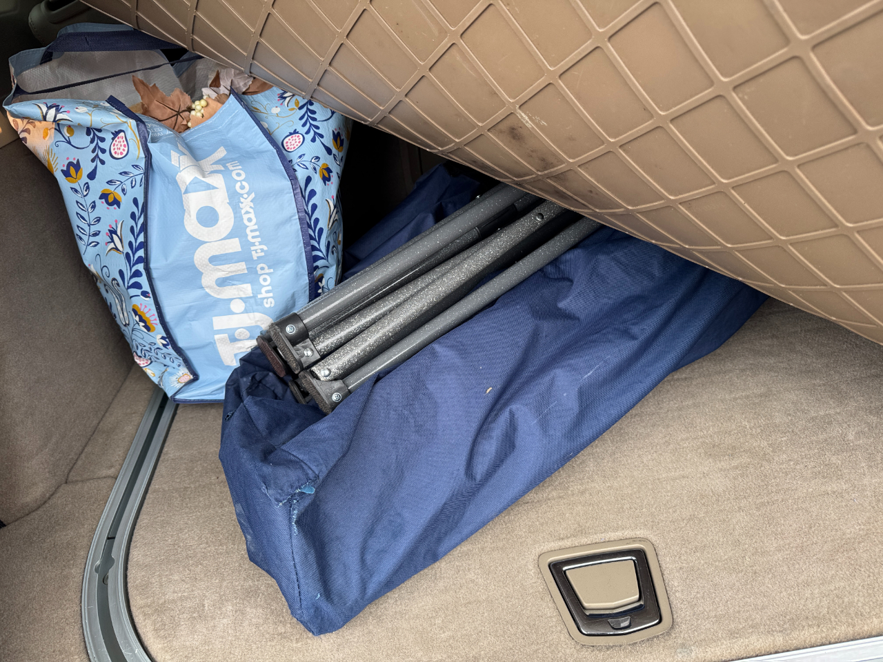 Cadillac SRX FWD 4dr Premium Collection 2011