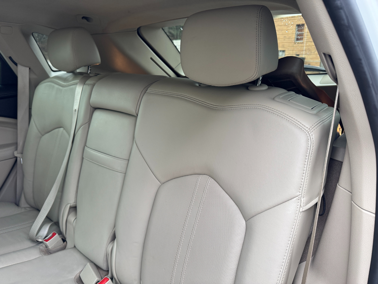 Cadillac SRX FWD 4dr Premium Collection 2011