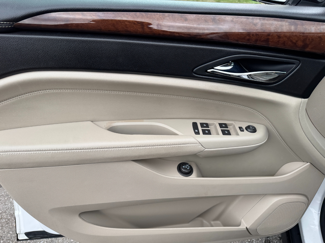 Cadillac SRX FWD 4dr Premium Collection 2011