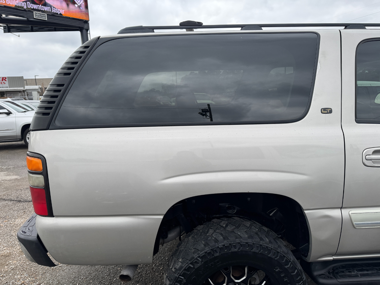 Chevrolet Suburban 4dr 1500 4WD LT 2006