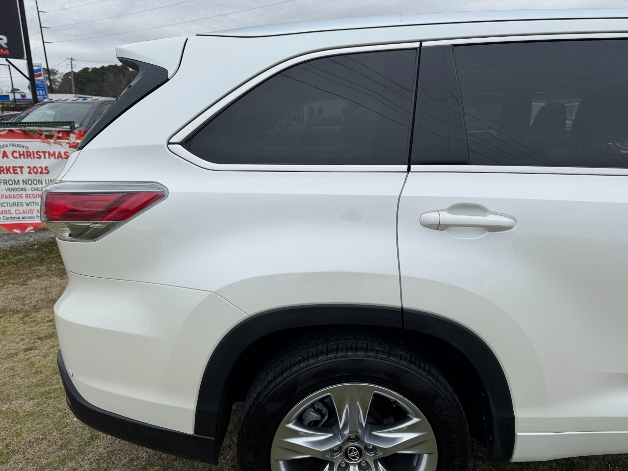 Toyota Highlander FWD 4dr V6 Limited (Natl) 2016