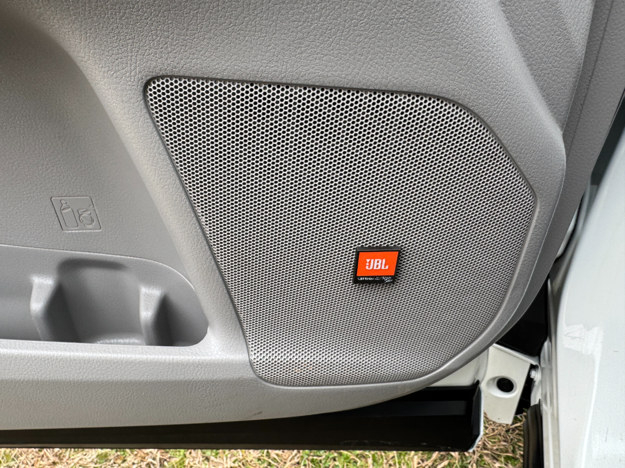 Toyota Highlander FWD 4dr V6 Limited (Natl) 2016