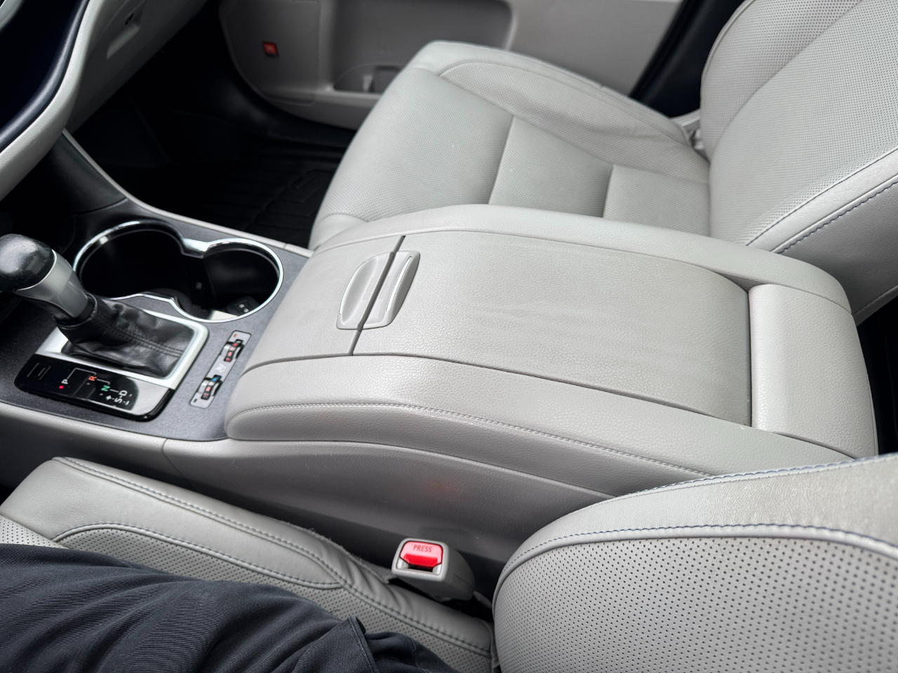 Toyota Highlander FWD 4dr V6 Limited (Natl) 2016