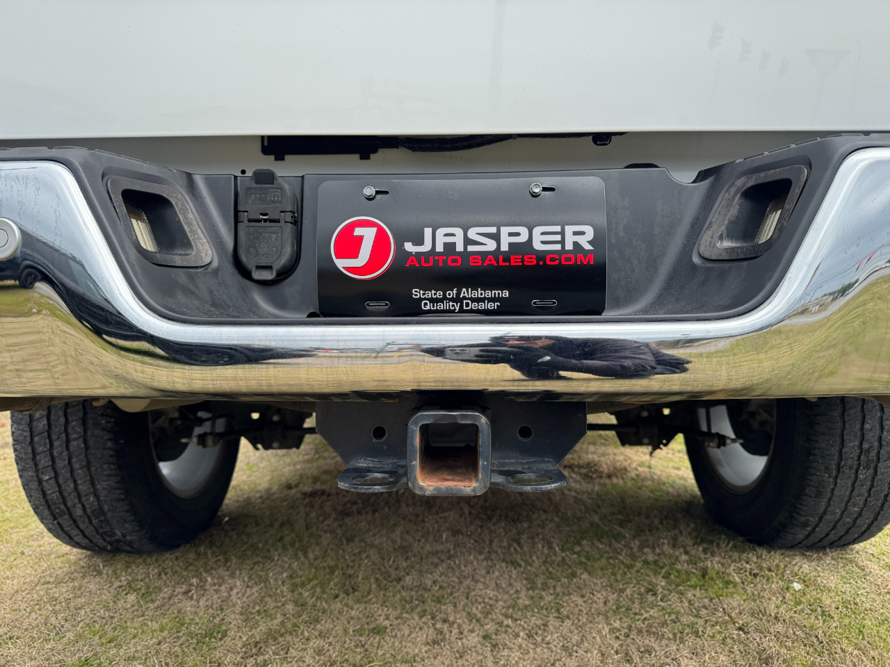 RAM 1500 2WD Quad Cab 140.5" Laramie 2016