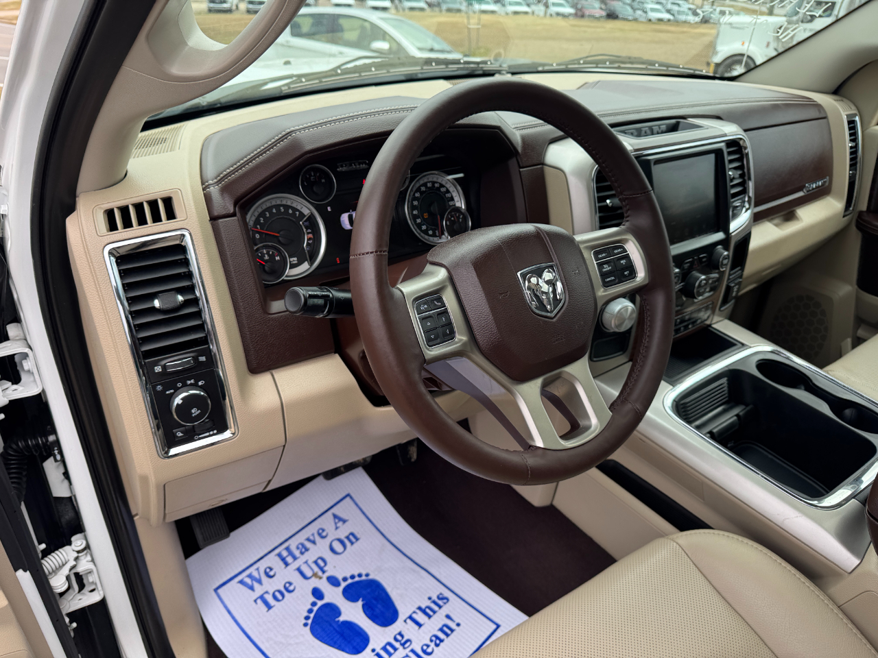 RAM 1500 2WD Quad Cab 140.5" Laramie 2016