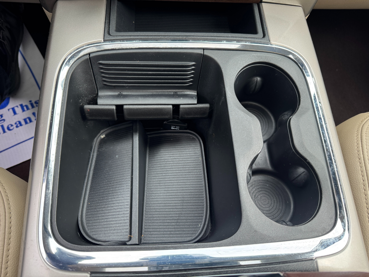 RAM 1500 2WD Quad Cab 140.5" Laramie 2016