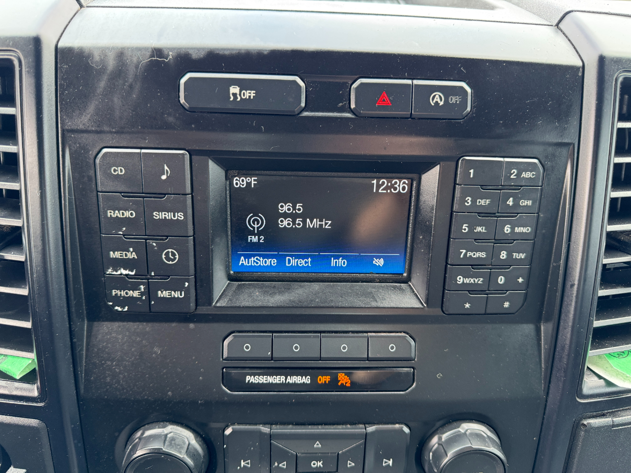 Ford F-150 2WD Reg Cab 141" XLT 2016