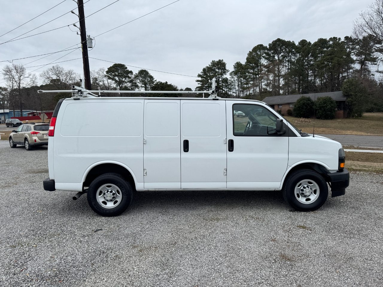 Chevrolet Express Cargo Van RWD 2500 135" 2021
