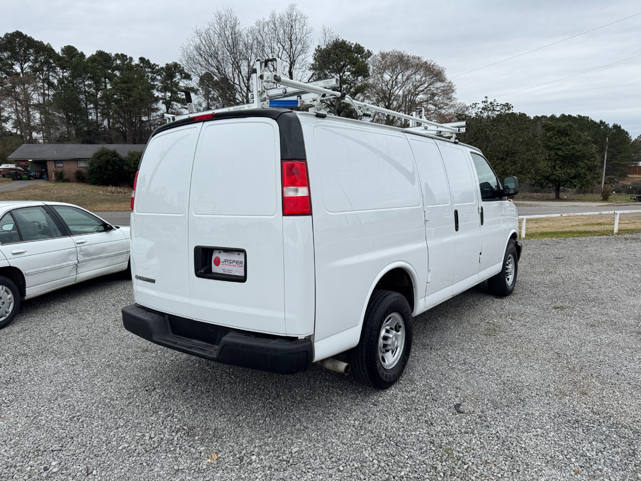 Chevrolet Express Cargo Van RWD 2500 135" 2021