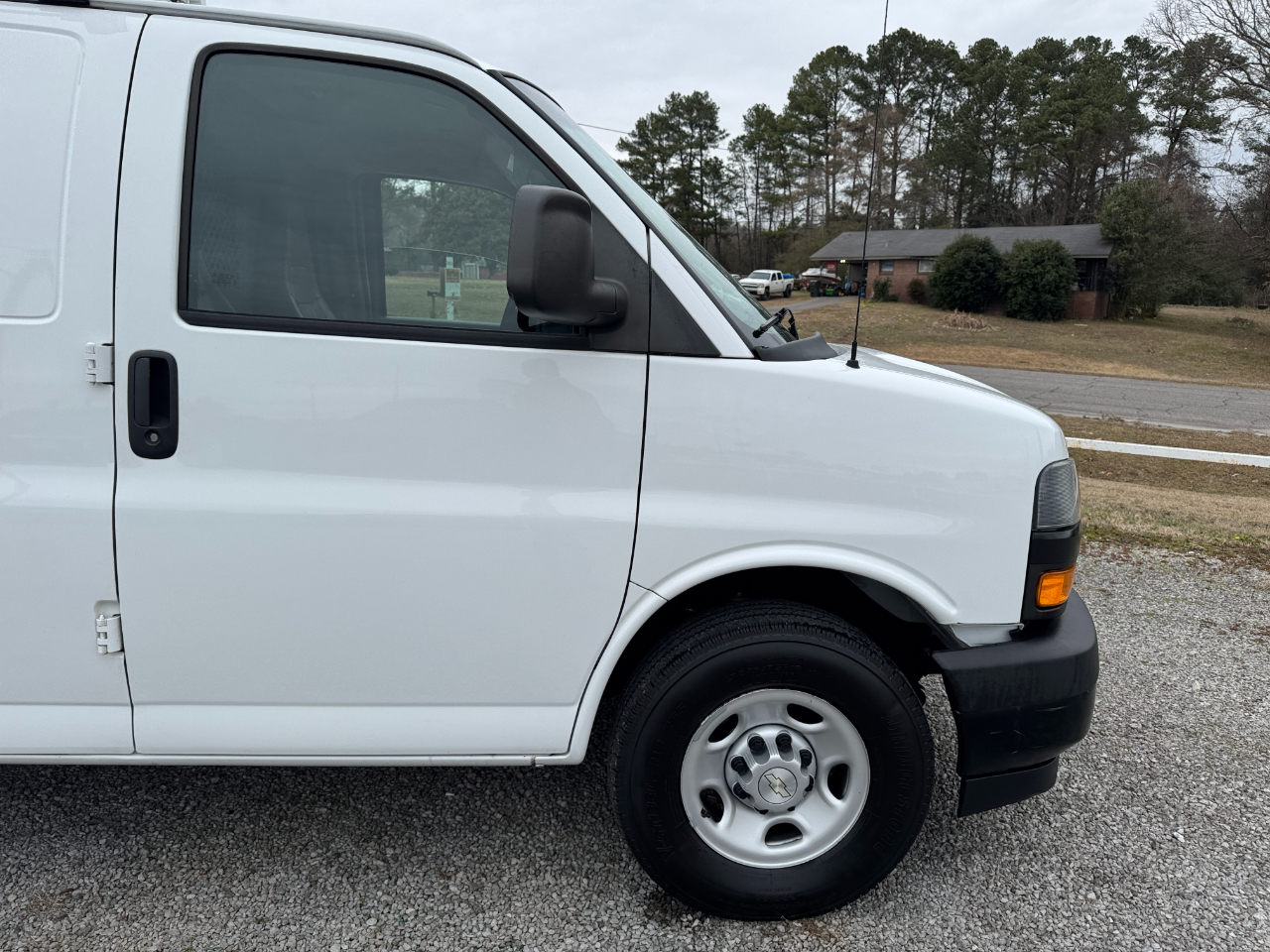 Chevrolet Express Cargo Van RWD 2500 135" 2021