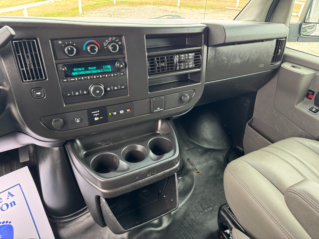 Chevrolet Express Cargo Van RWD 2500 135" 2021