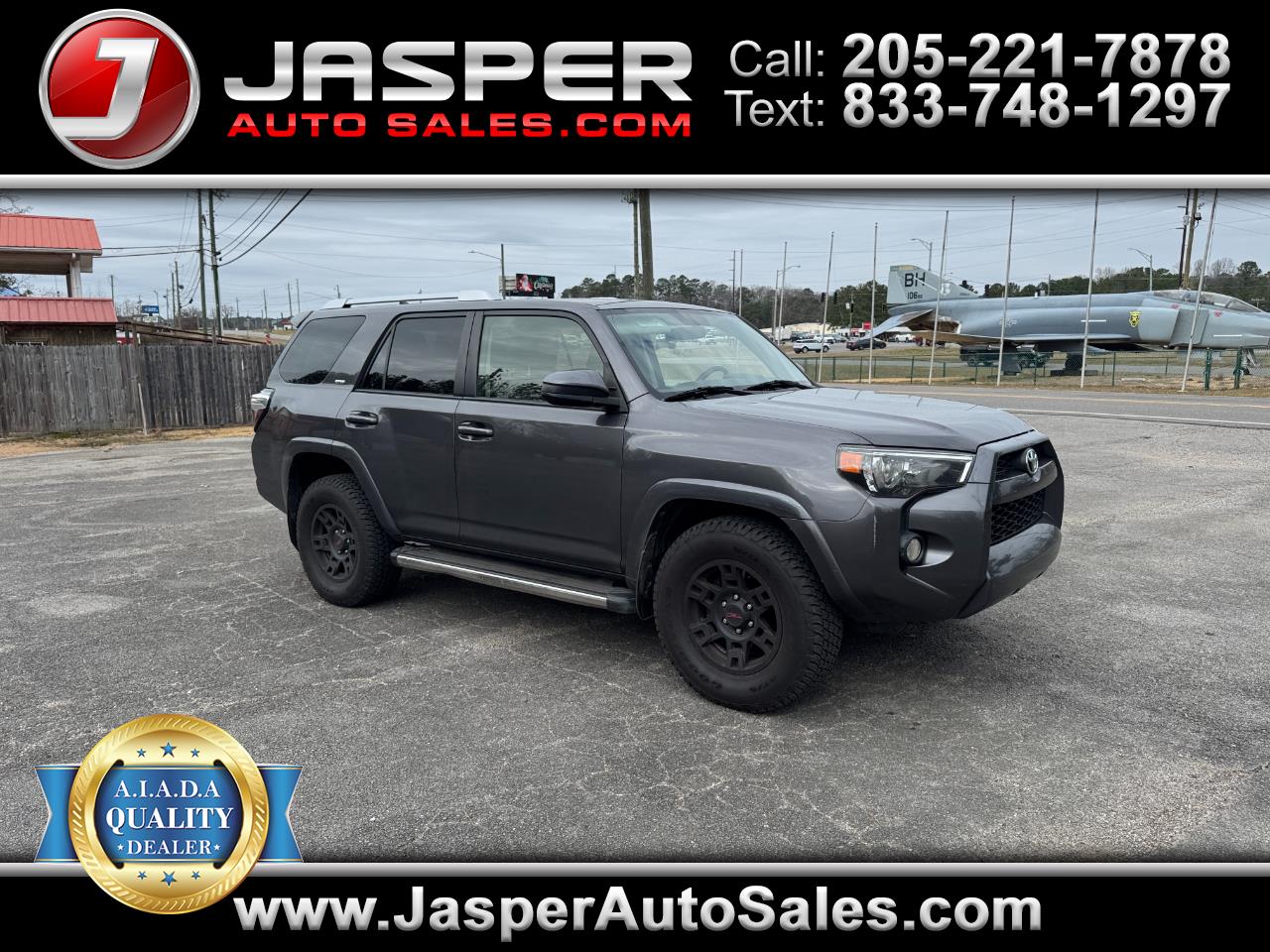 2016 Toyota 4Runner SR5's photo