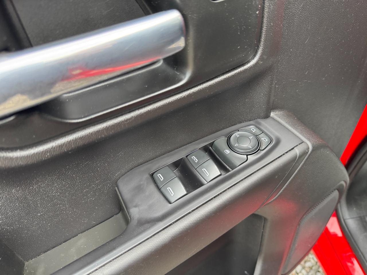 Chevrolet Silverado 1500 2WD Crew Cab 147" Custom 2021