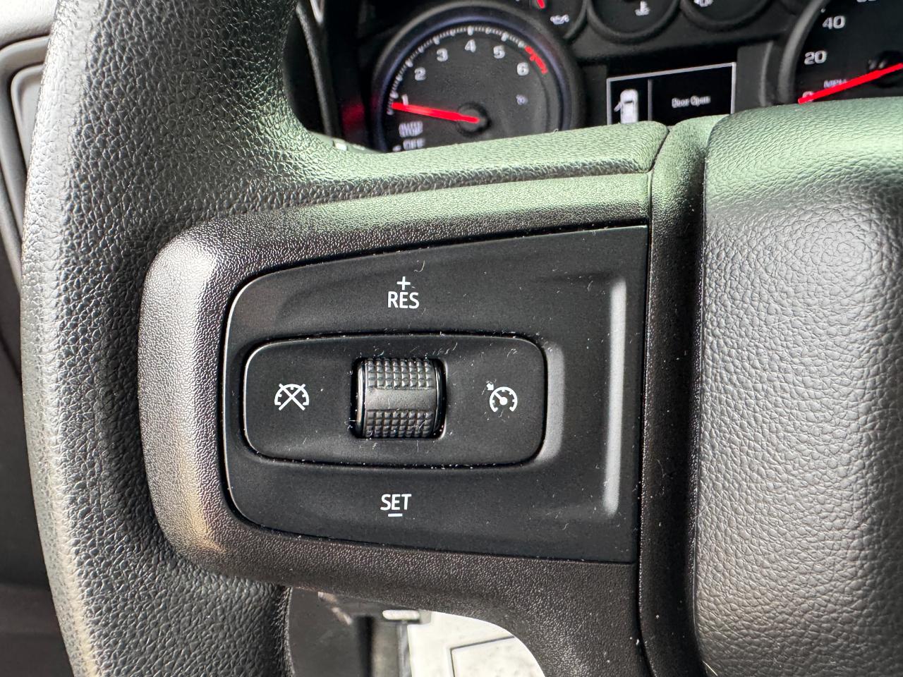 Chevrolet Silverado 1500 2WD Crew Cab 147" Custom 2021